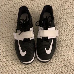 Nike women’s Romaleos 3 lifting shoe, size 9